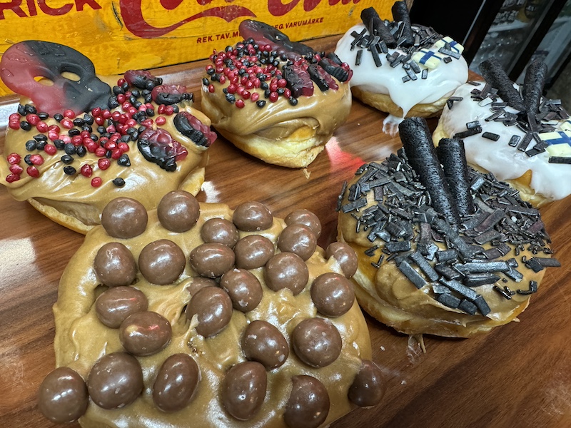 Överidonitsi saluuna