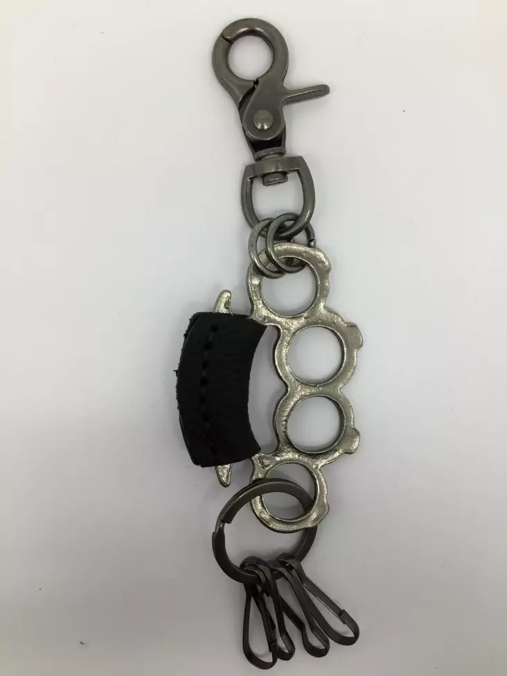 Avaimenperä, lenkeillä, Nyrkkirauta - Avaimenperät - PER50 - 1
