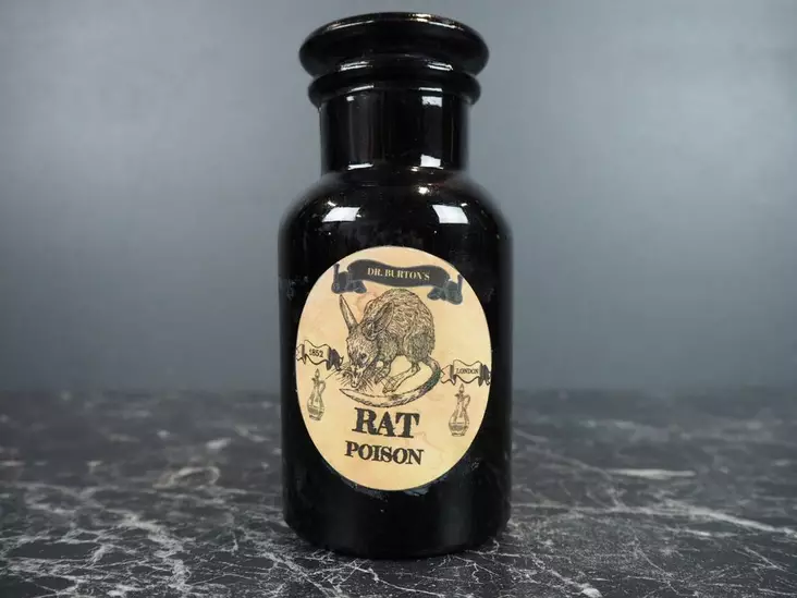 Kynttilä Rat Poison, lasipullossa - Kynttilät, suitsukkeet - PRT1341 - 1