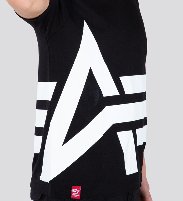Alpha T-paita sivulogo musta - T-paidat - ALP22 - 1
