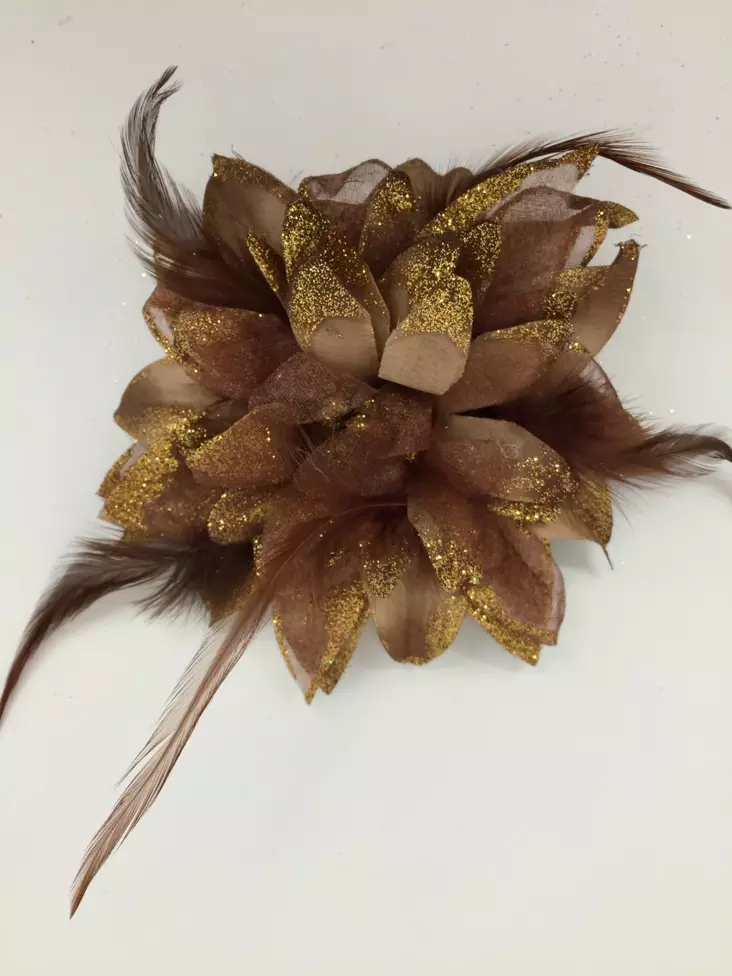 Hiuskukka/rintaneula ruskea - Hiuskoristeet - PIN163 - 1