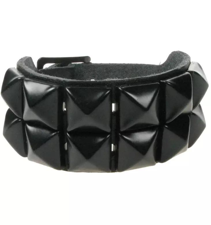 Niittiranneke musta pyramidi 2-riviä - Rannekorut - RY143 - 1