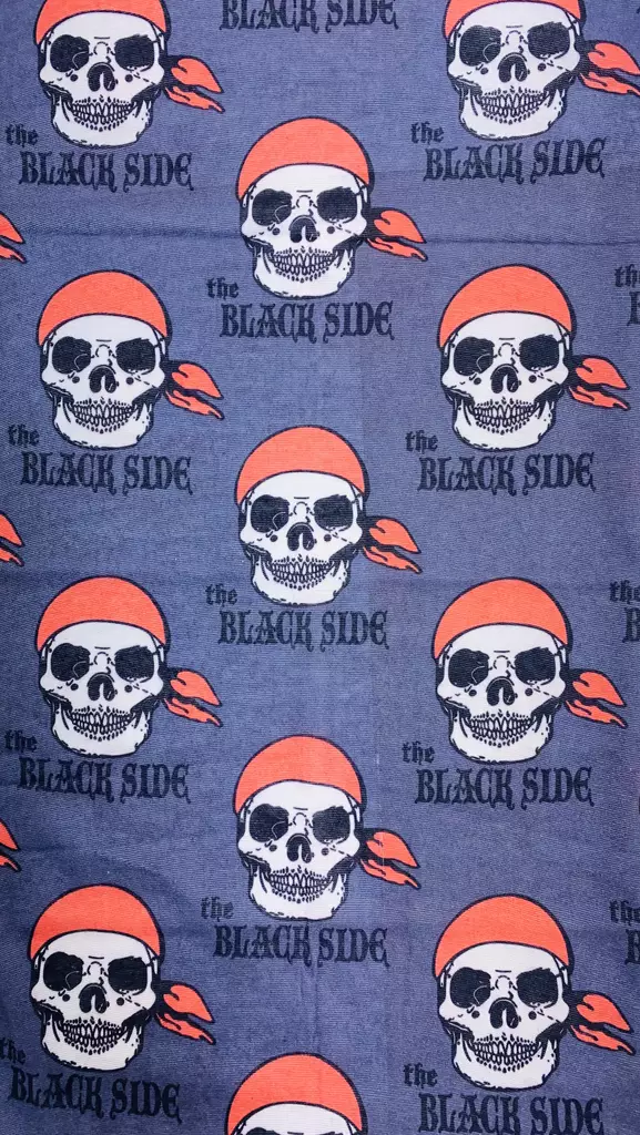 Putkihuivi Pääkalloja Black Side - Putkihuivit - B273 - 1