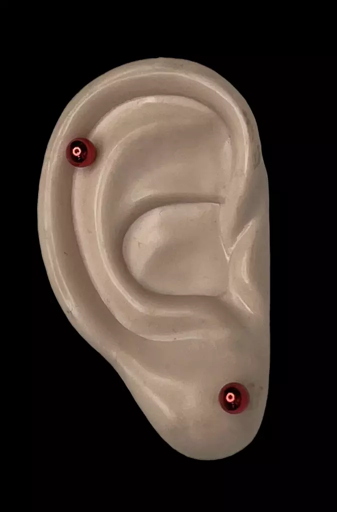 Korvakorut punainen metallipallo 5mm - Korvakorut - KRV154 - 1