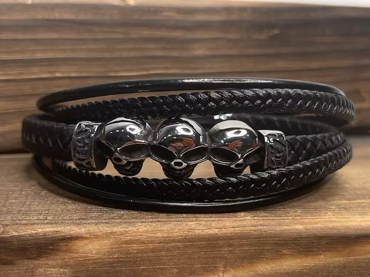 Rannekoru 3-pääkalloa teräs koru - Rannekorut - BA314 - 1