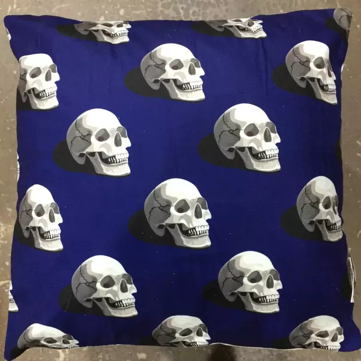 Tyyny, Pääkallo, sininen - Tyynyt ja viltit - TYY4 - 1