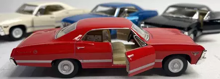 Metalliauto Chevrolet Impala 1967 4dht - Lelut - LELU256 - 2