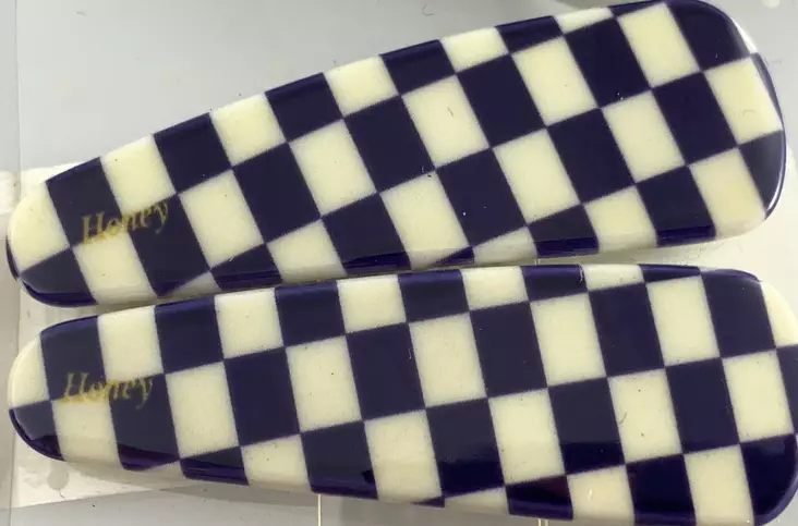 Hiuspinnit, ruutu sin./valk. 2 kpl - Hiuskoristeet - PIN216 - 1