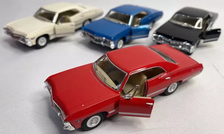 Metalliauto Chevrolet Impala 1967 4dht - Lelut - LELU256 - 1