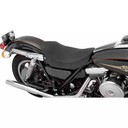 SEAT SOLO FRONT SOLO VINYL BLACK - Satulat ja satulanpäälliset - 08050067 - 1