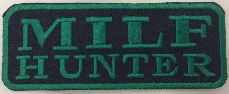 Kangasmerkki, MILF HUNTER, vihreä - Kangasmerkit - K1407 - 1