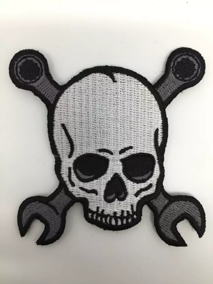Kangasmerkki, Skull and Wrenches - Kangasmerkit - K1317 - 1