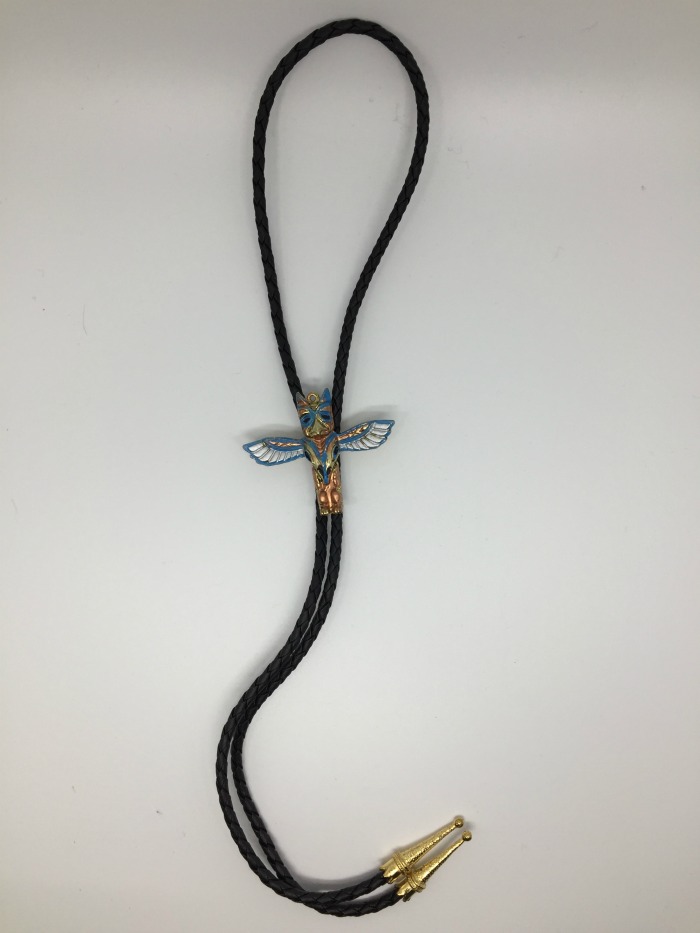 BOLO, toteemipaalu - Kravatit ja bolo - BA98 - 1