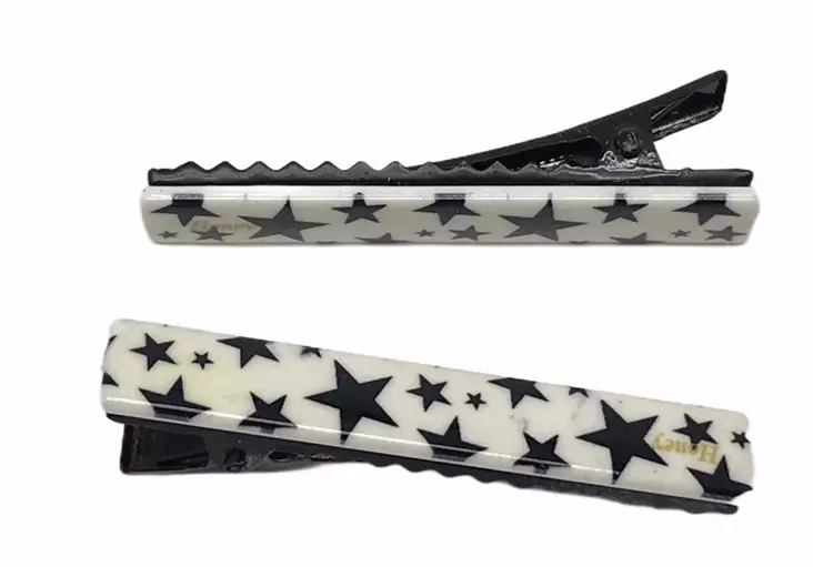 Hiusklipsi Tähti, valk./musta, 2 kpl - Hiuskoristeet - PIN269 - 1